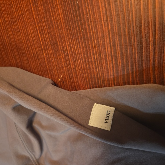 Vuori High-Rise Leggings in Mauve Brown - Picture 3 of 7